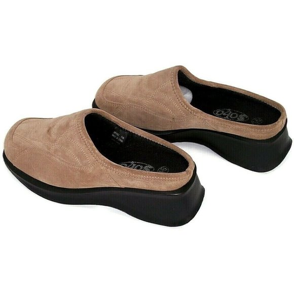 Soho Suede Slide On Mules Women's Tan/Beige Size 9.5 - Picture 2 of 8